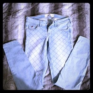 ❤VDay Sale❤Cute Hollister 25/31 skinnies😙